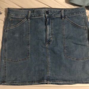 American Eagle next level stretch skirt